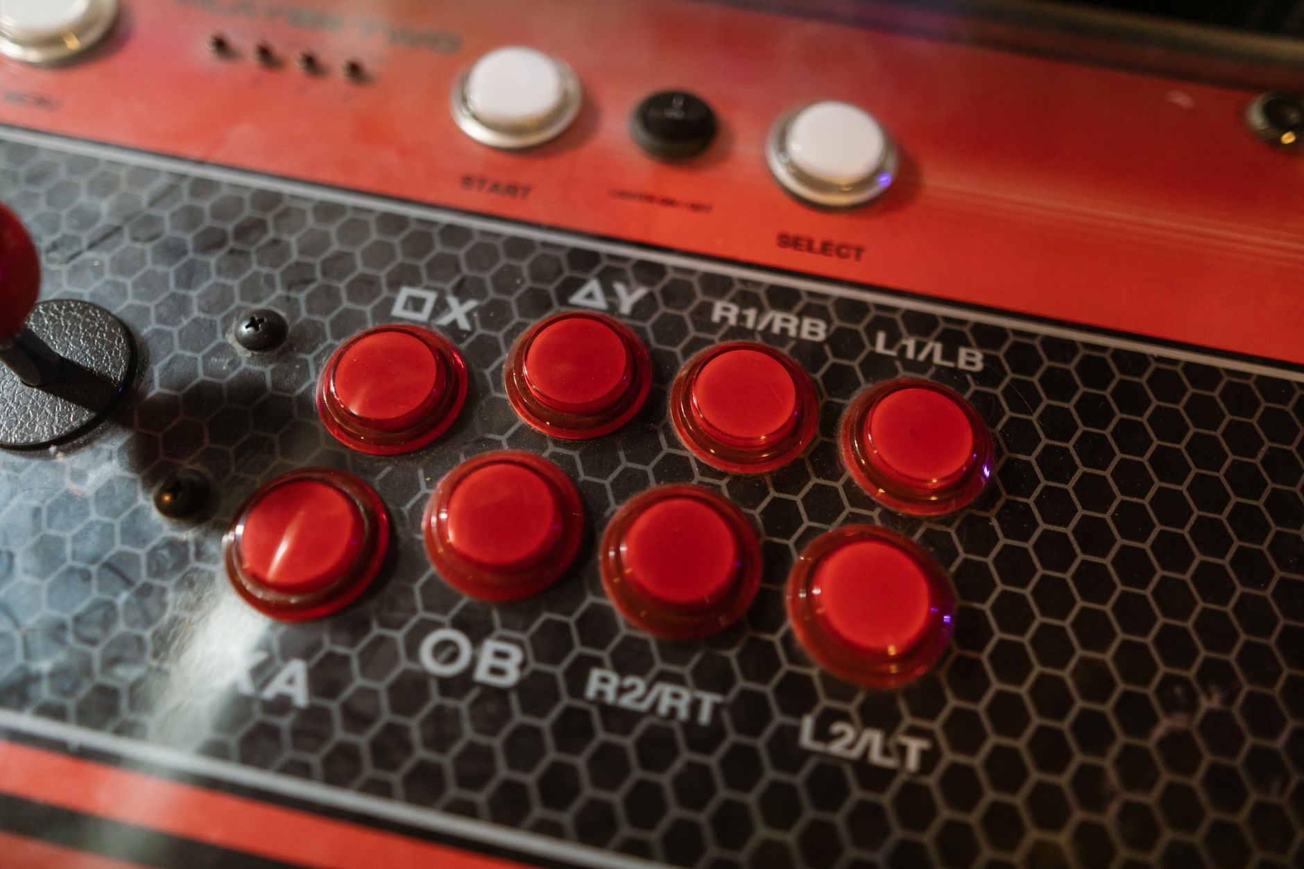 Manette de jeu vidéo rétro rouge
